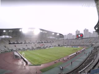天堂湖實拍原聲在線觀看